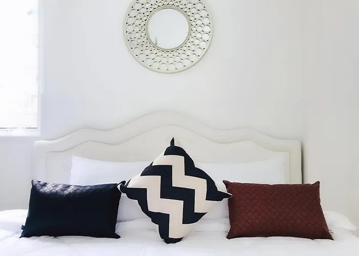 Aparthotel Pearl 3*